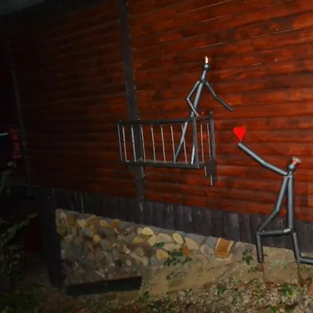Oaza Prirode, Brvnare Platan Vrdnik